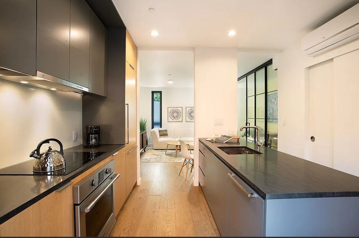 8 Saint Marks Pl #6A - Photo 5 of 10