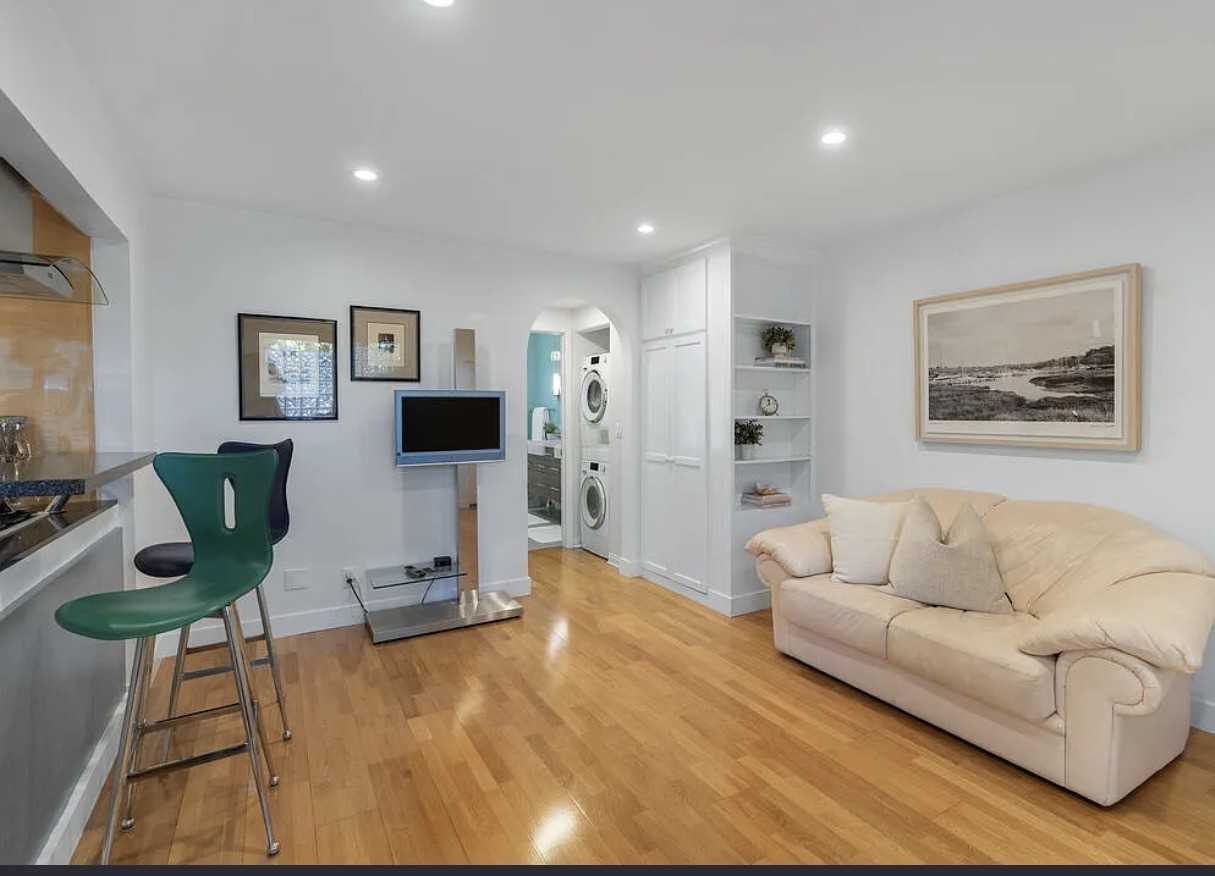 848 Pacific St #2 - Photo 3 of 11