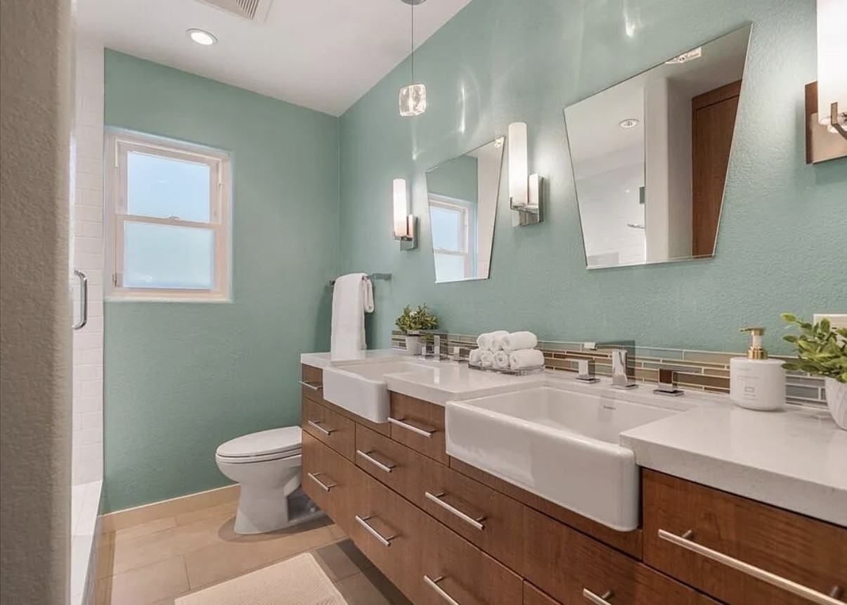 848 Pacific St #2 - Photo 4 of 11