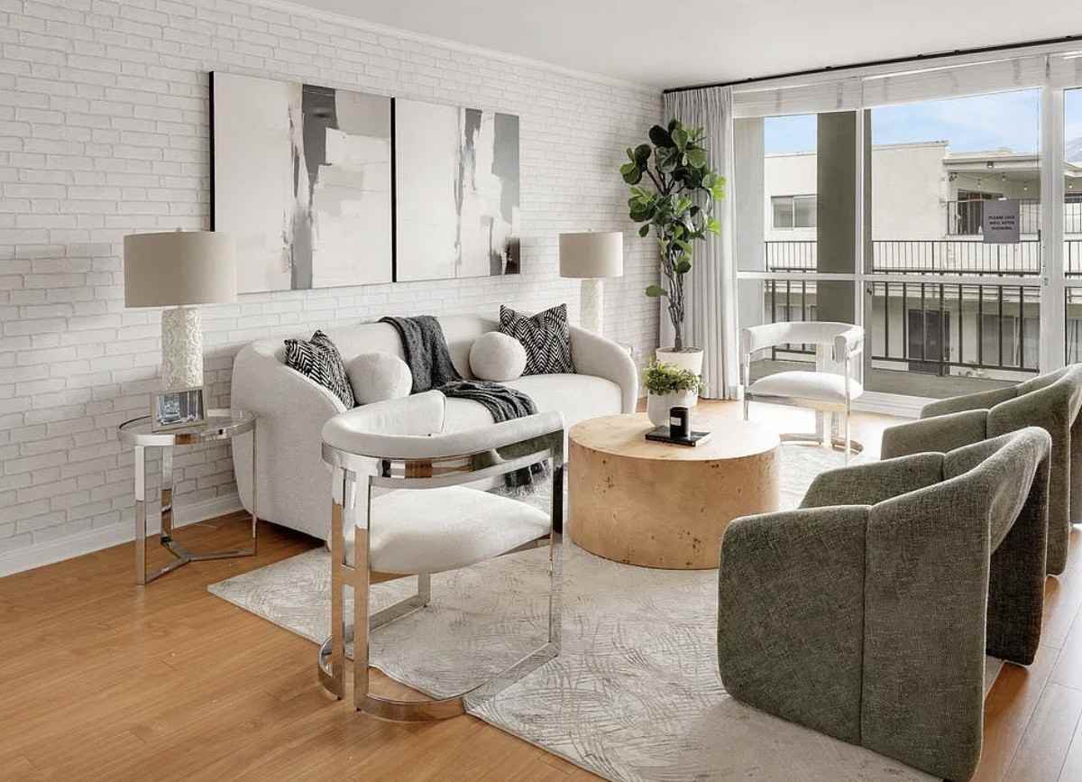 601 E Del Mar Blvd #506 - Photo 3 of 10