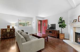 featured image of 1815 Bath St #6