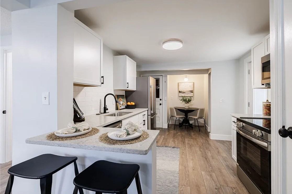 72 Mosley Rd - Photo 3 of 22