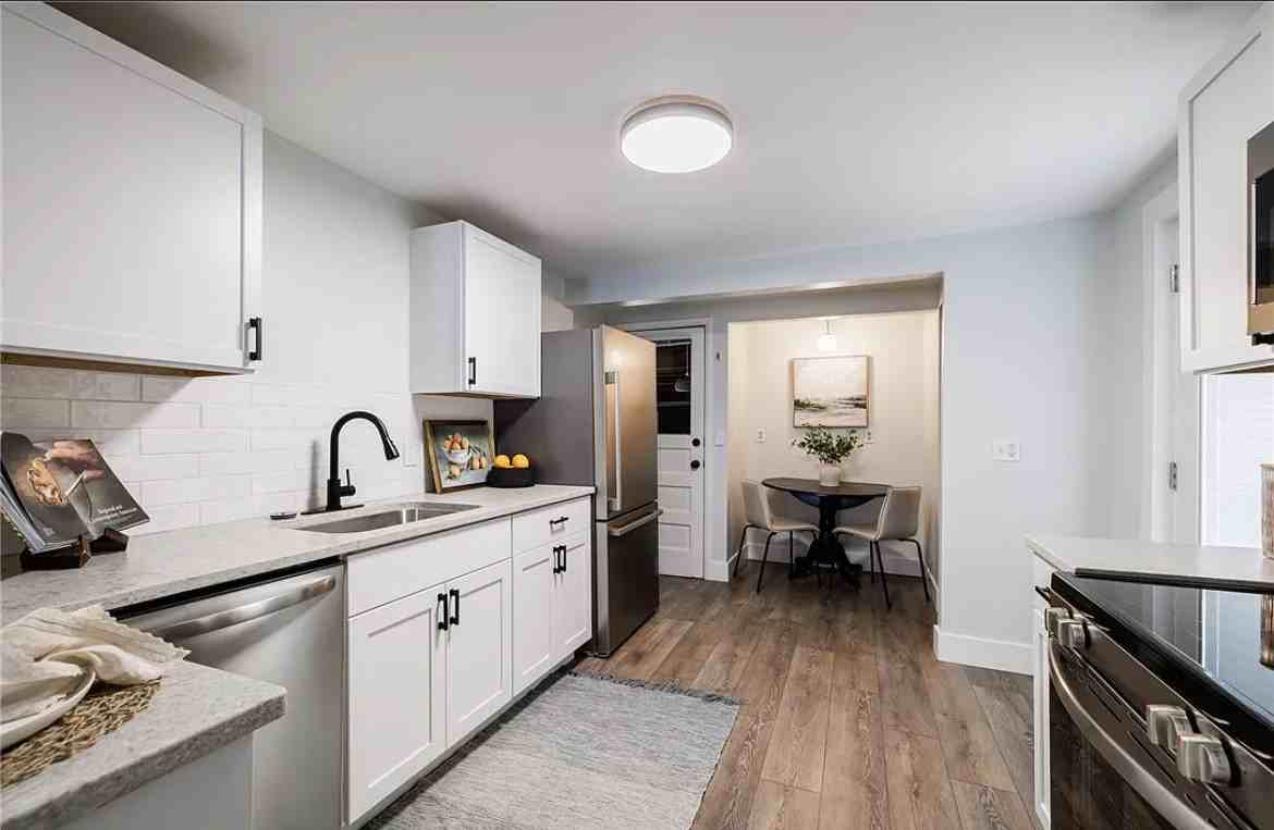 72 Mosley Rd - Photo 4 of 22