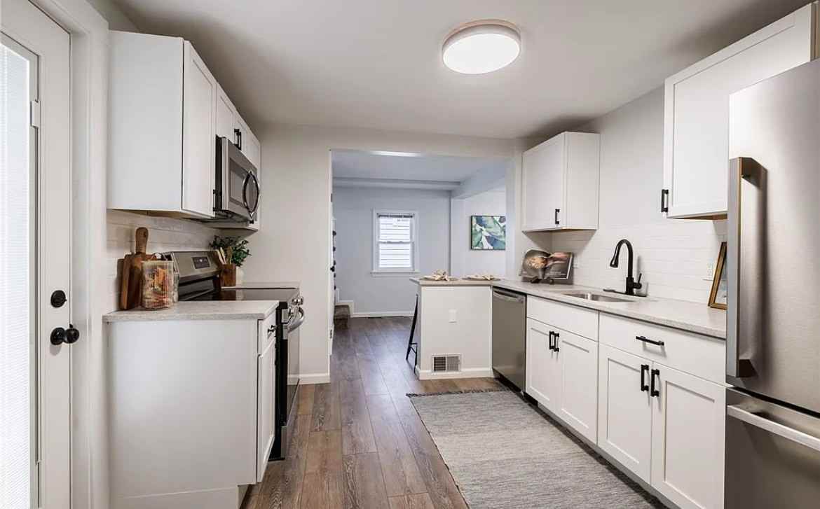 72 Mosley Rd - Photo 5 of 22