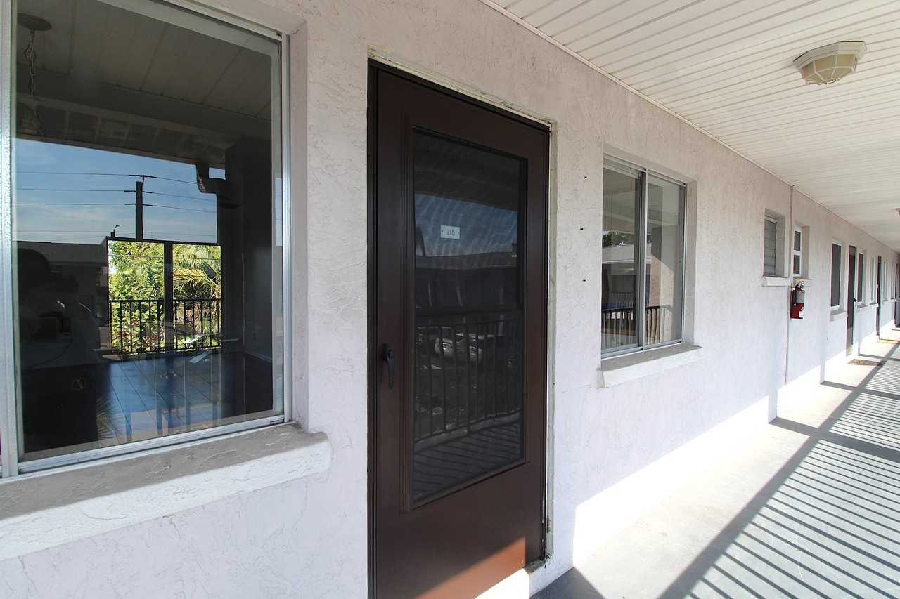 3101 Bee Ridge Rd #215 - Photo 2 of 15