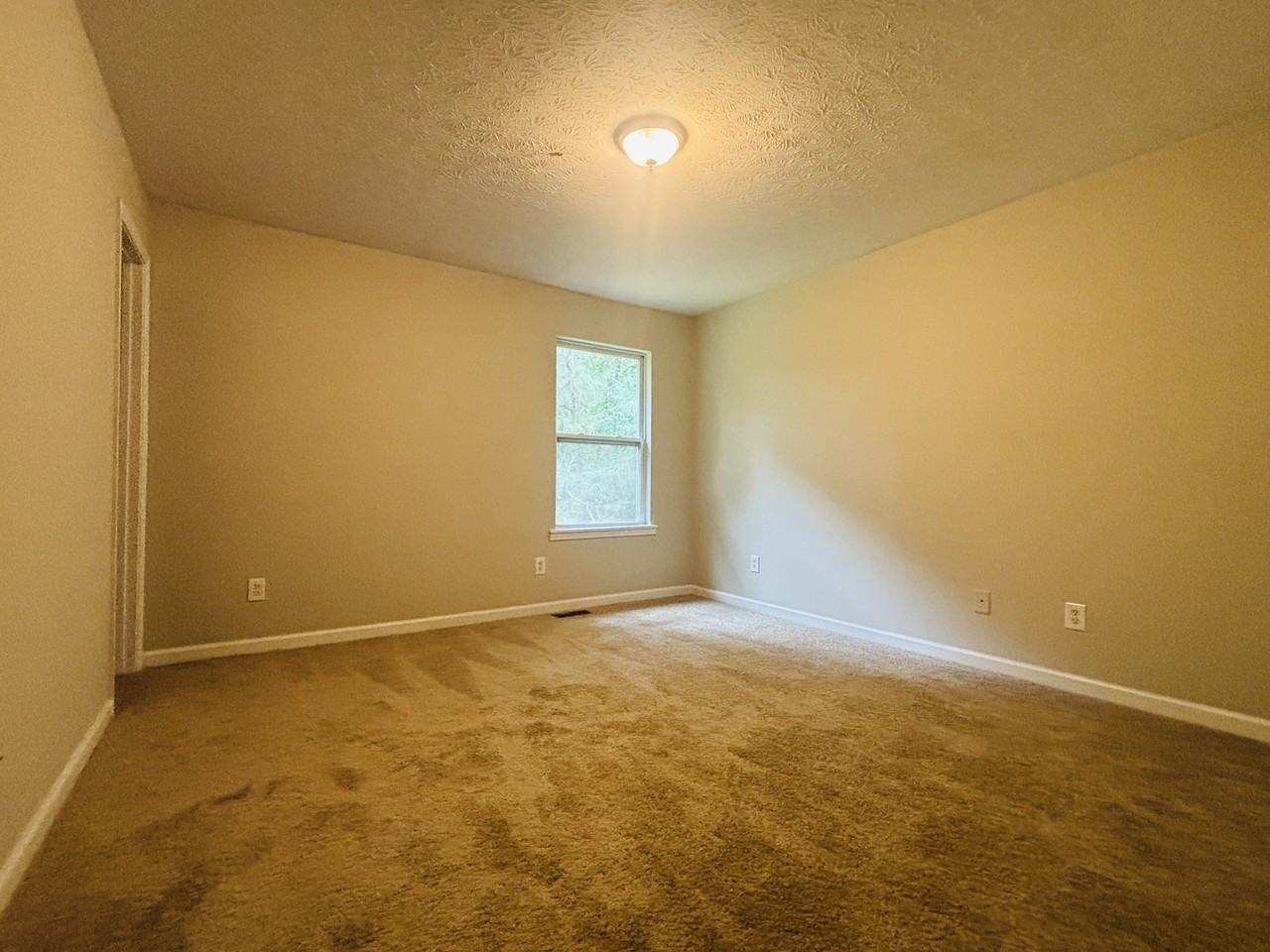 120 E Knight Dr - Photo 5 of 16