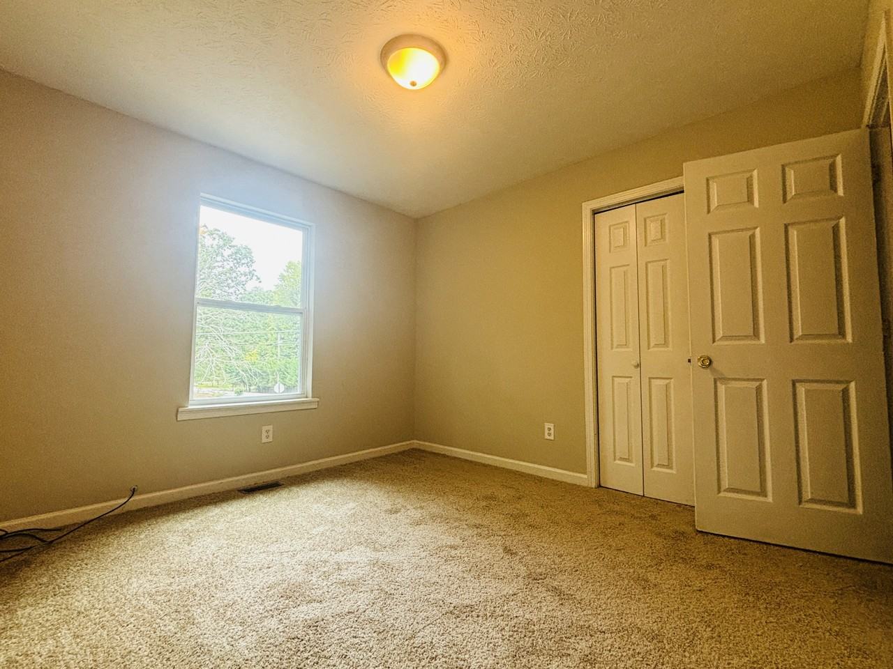 120 E Knight Dr - Photo 6 of 16