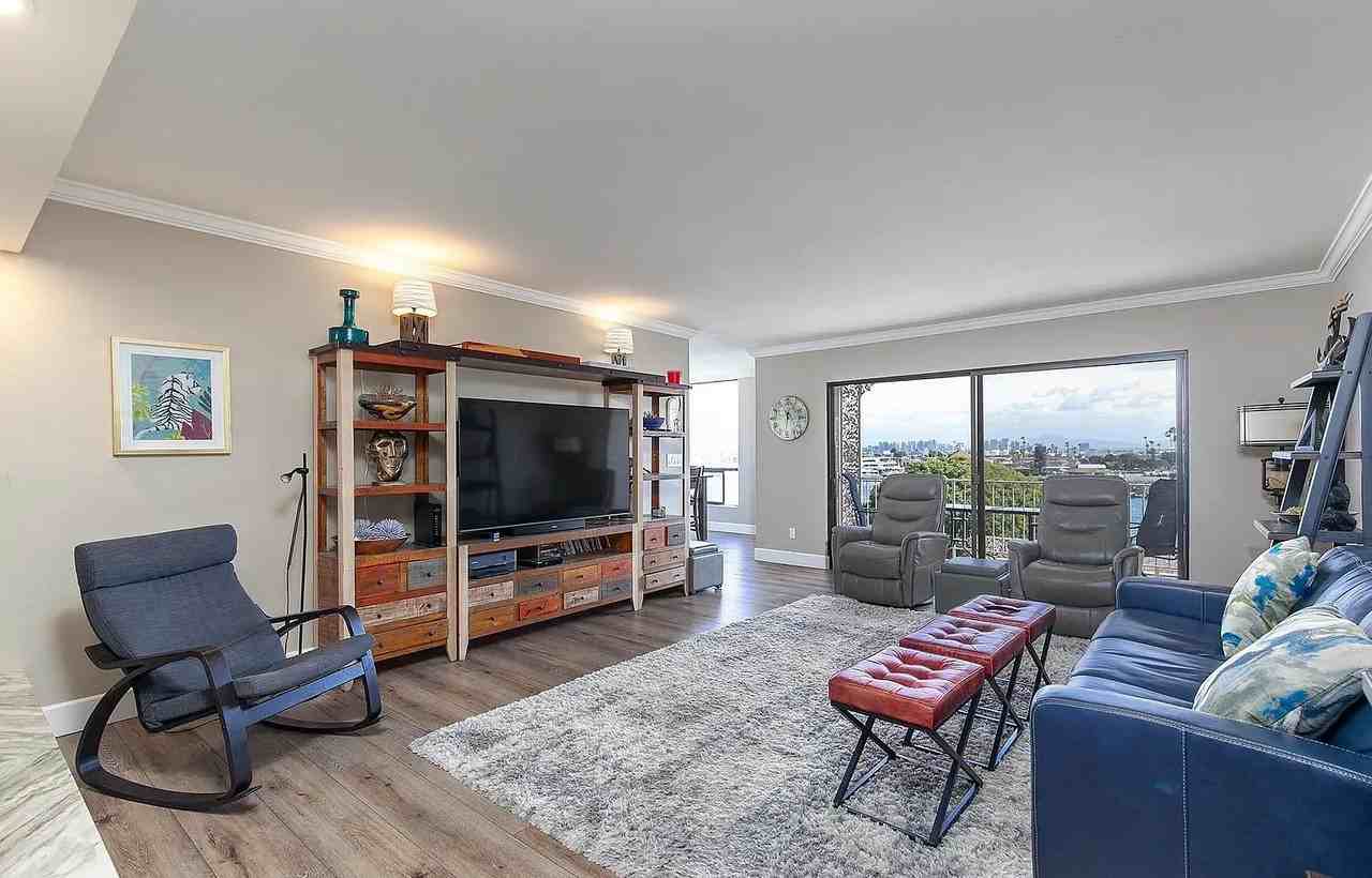 390 San Antonio Ave - Photo 5 of 26