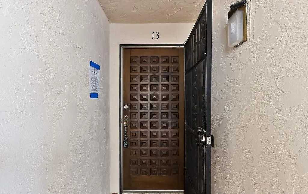 390 San Antonio Ave - Photo 6 of 26