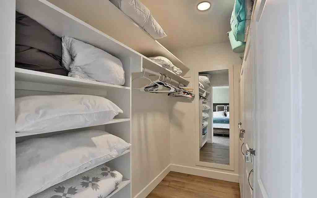 390 San Antonio Ave - Photo 7 of 26