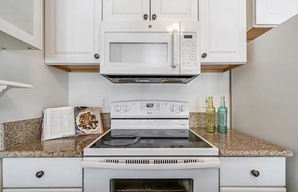 3505 Angelucci St - Photo 6 of 25