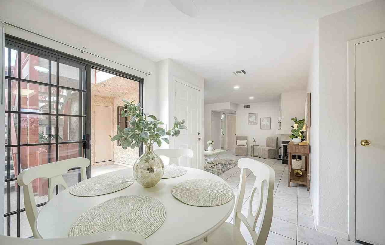 3946 Utah St - Photo 4 of 21