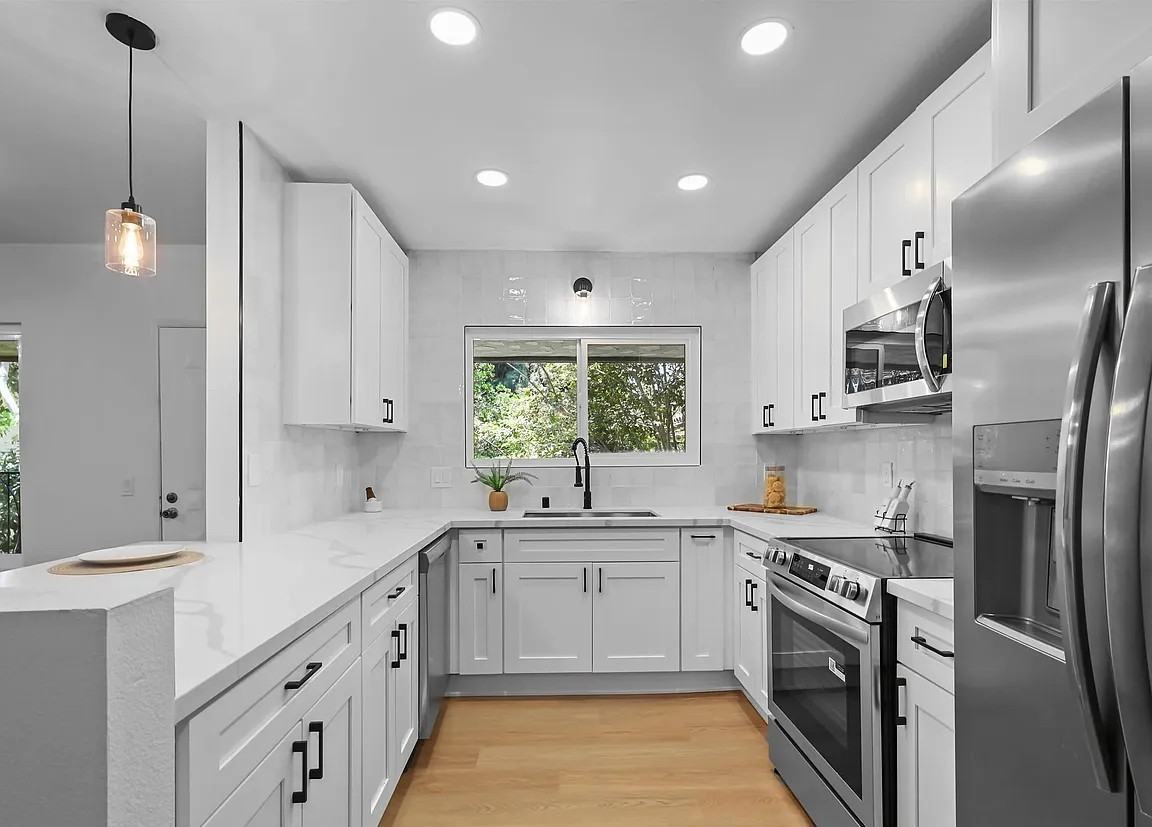 4205 Asher St - Photo 7 of 23