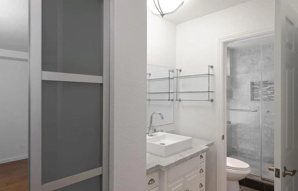 2928 Talbot St - Photo 6 of 25