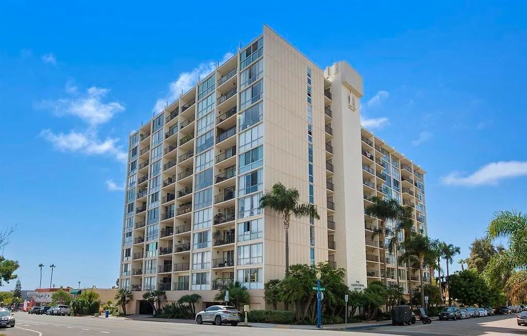 4944 Cass St - Photo 4 of 21