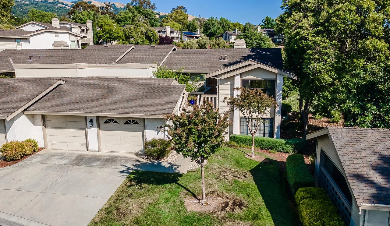 7314 Via Laguna - Photo 3 of 28