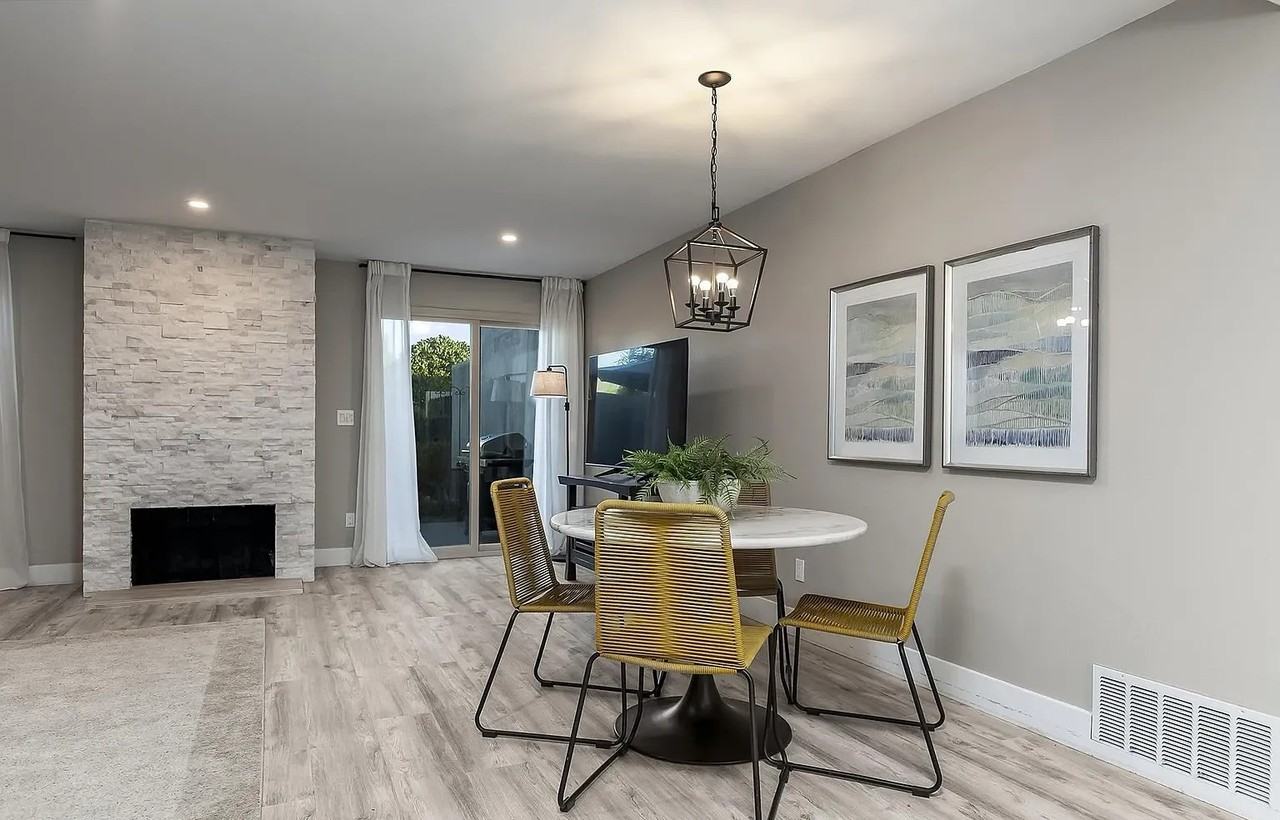 3104 Orleans E - Photo 6 of 24