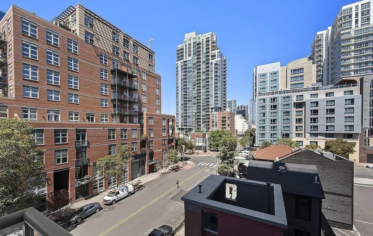 427 9Th Ave - Photo 2 of 20