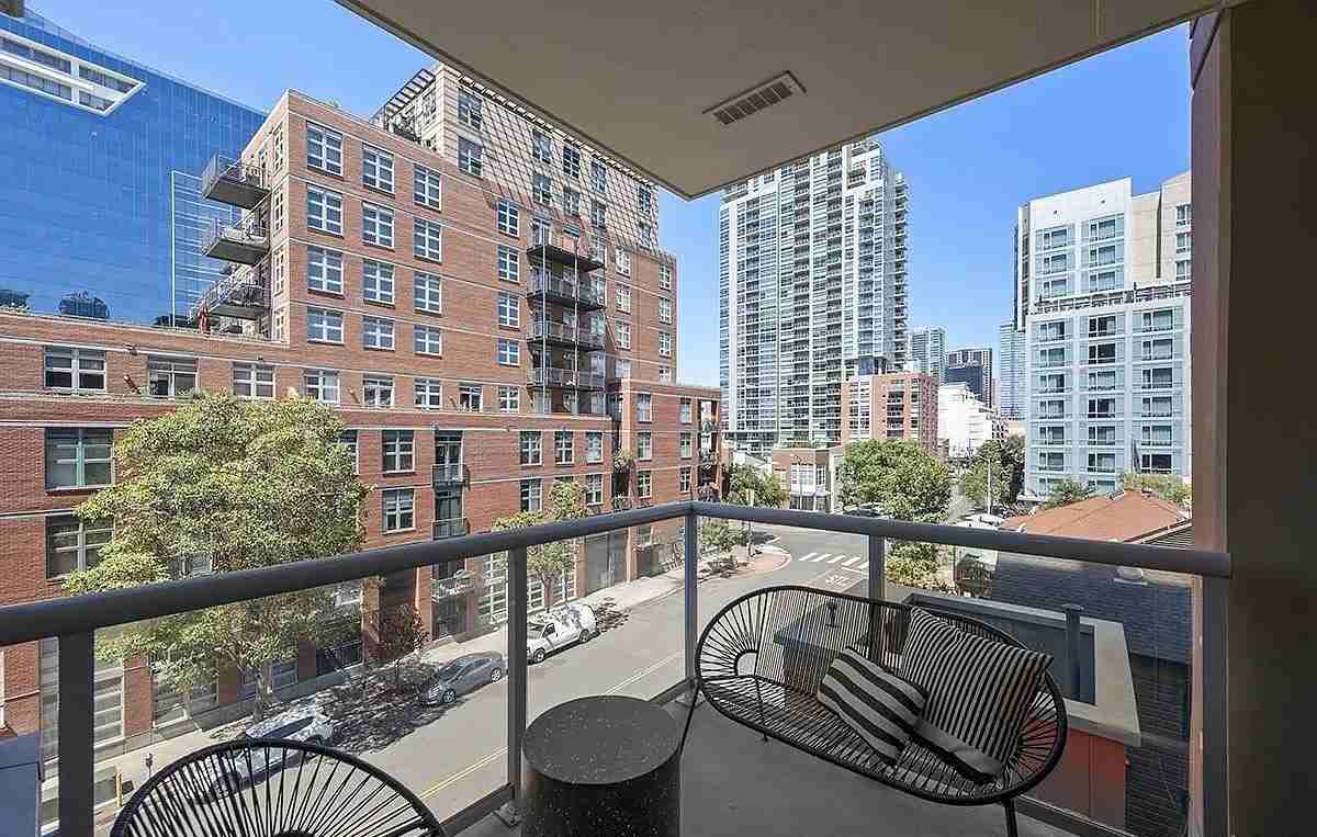 427 9Th Ave - Photo 7 of 20