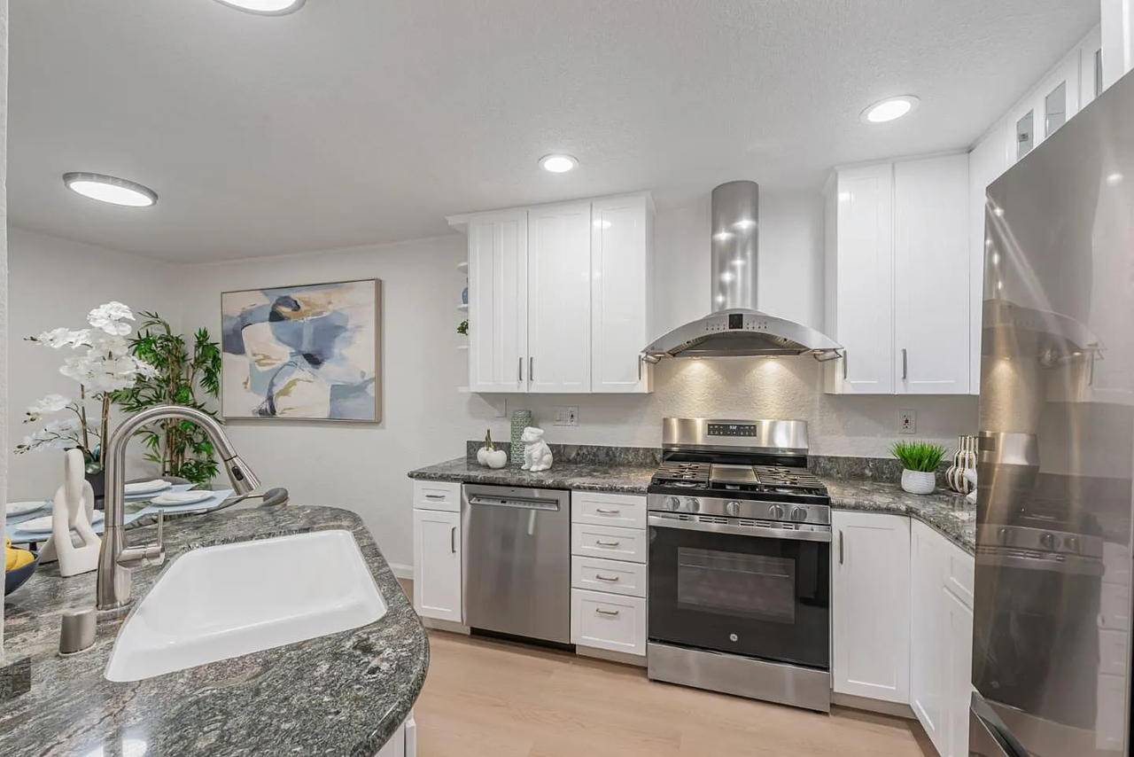 3500 La Terrace Cir - Photo 5 of 29