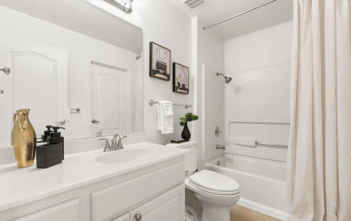 12055 Alta Carmel Ct - Photo 5 of 21