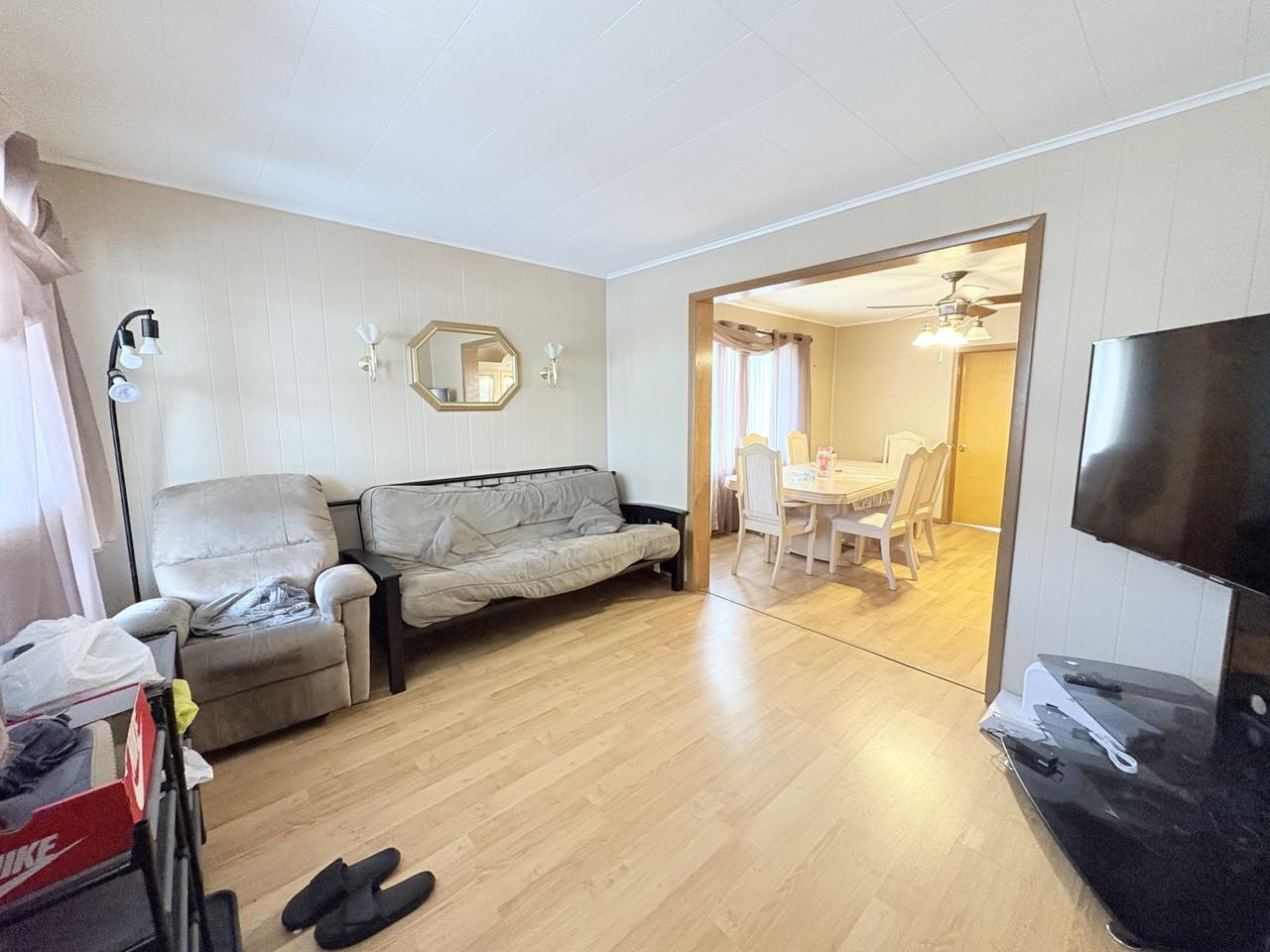 879 Felix Ave - Photo 2 of 28