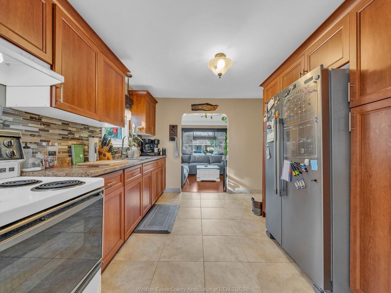 2436 Meldrum Rd - Photo 6 of 19