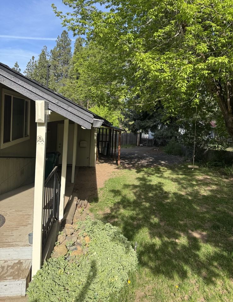 203 N C St - Photo 2 of 6