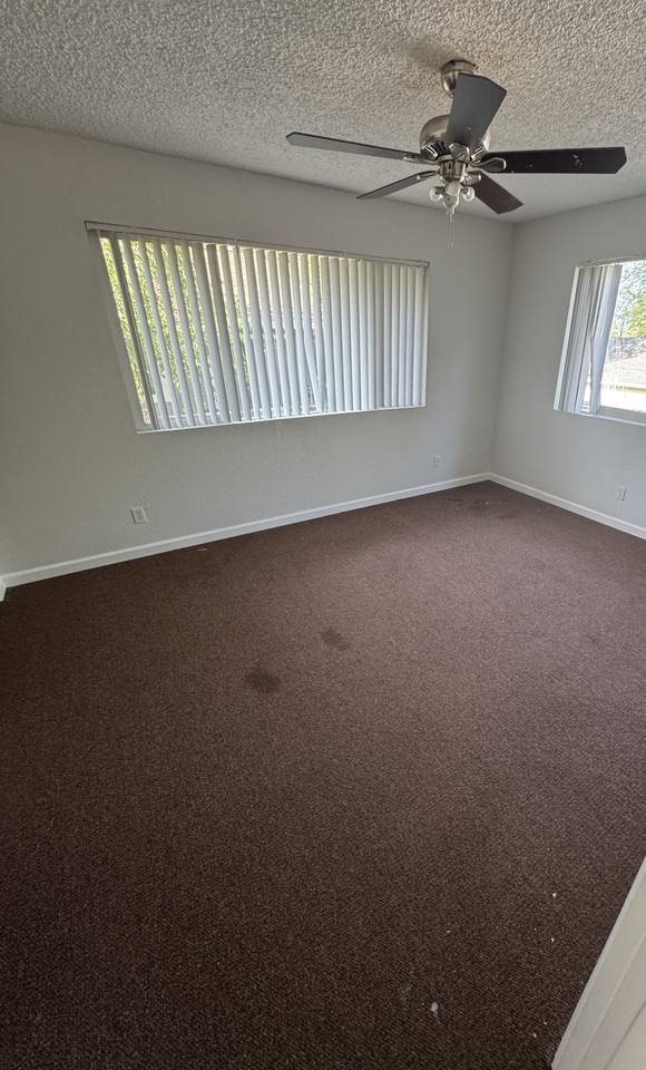 203 N C St - Photo 3 of 6