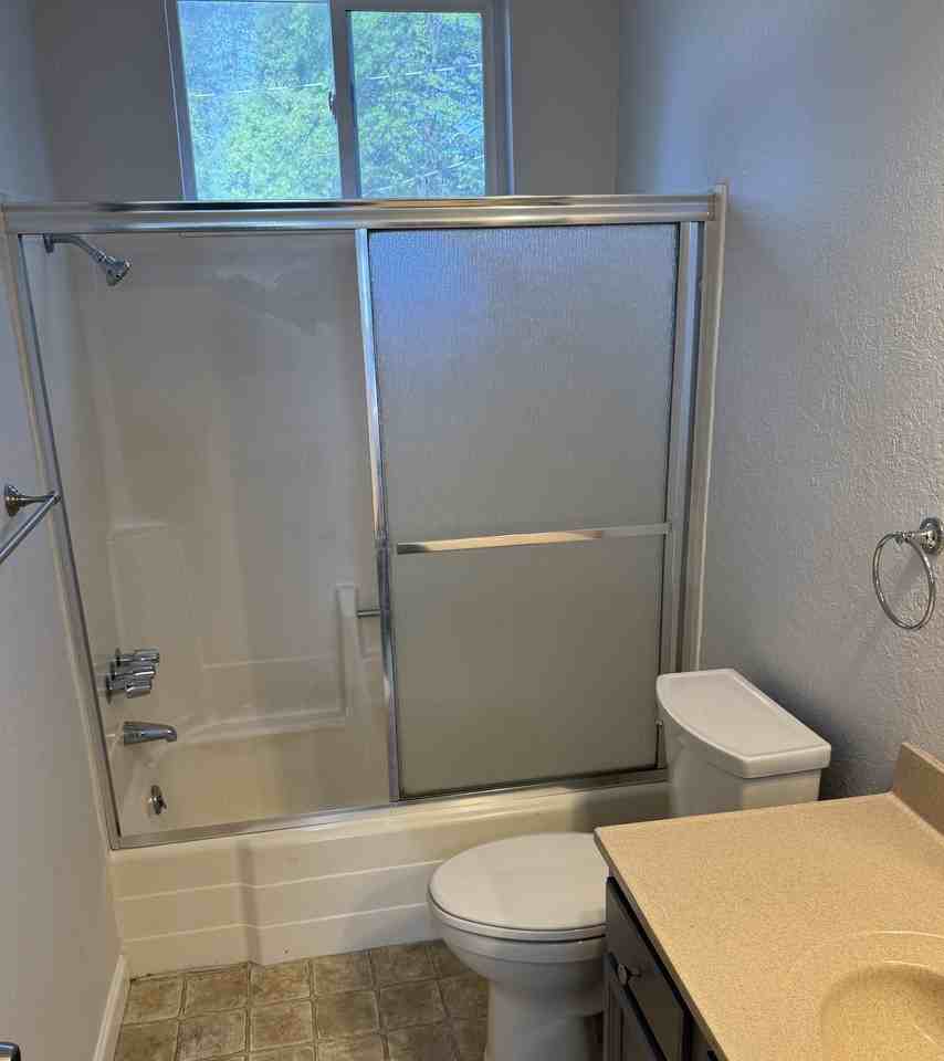 203 N C St - Photo 5 of 6