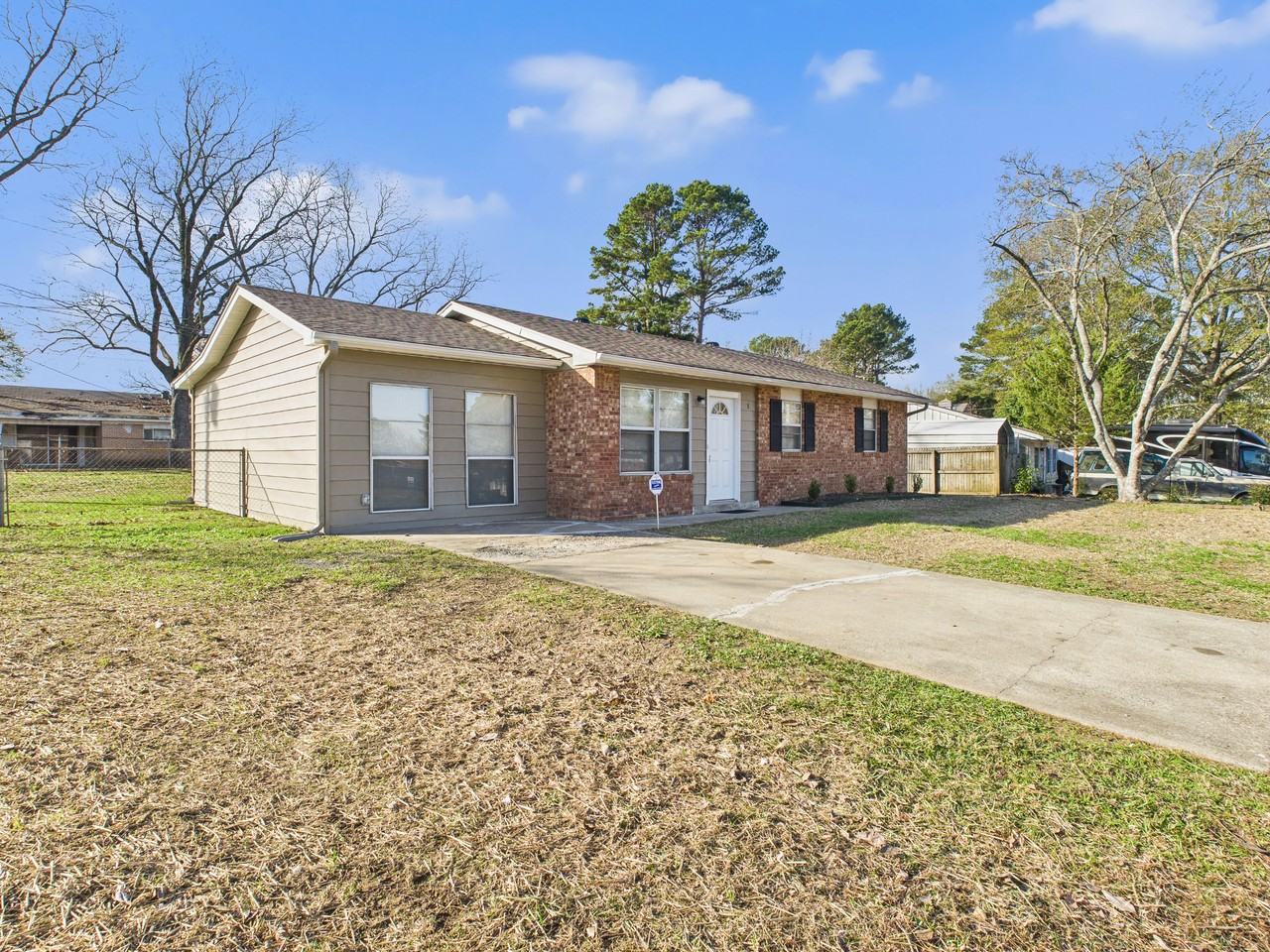 1 Coral Ln - Photo 2 of 19