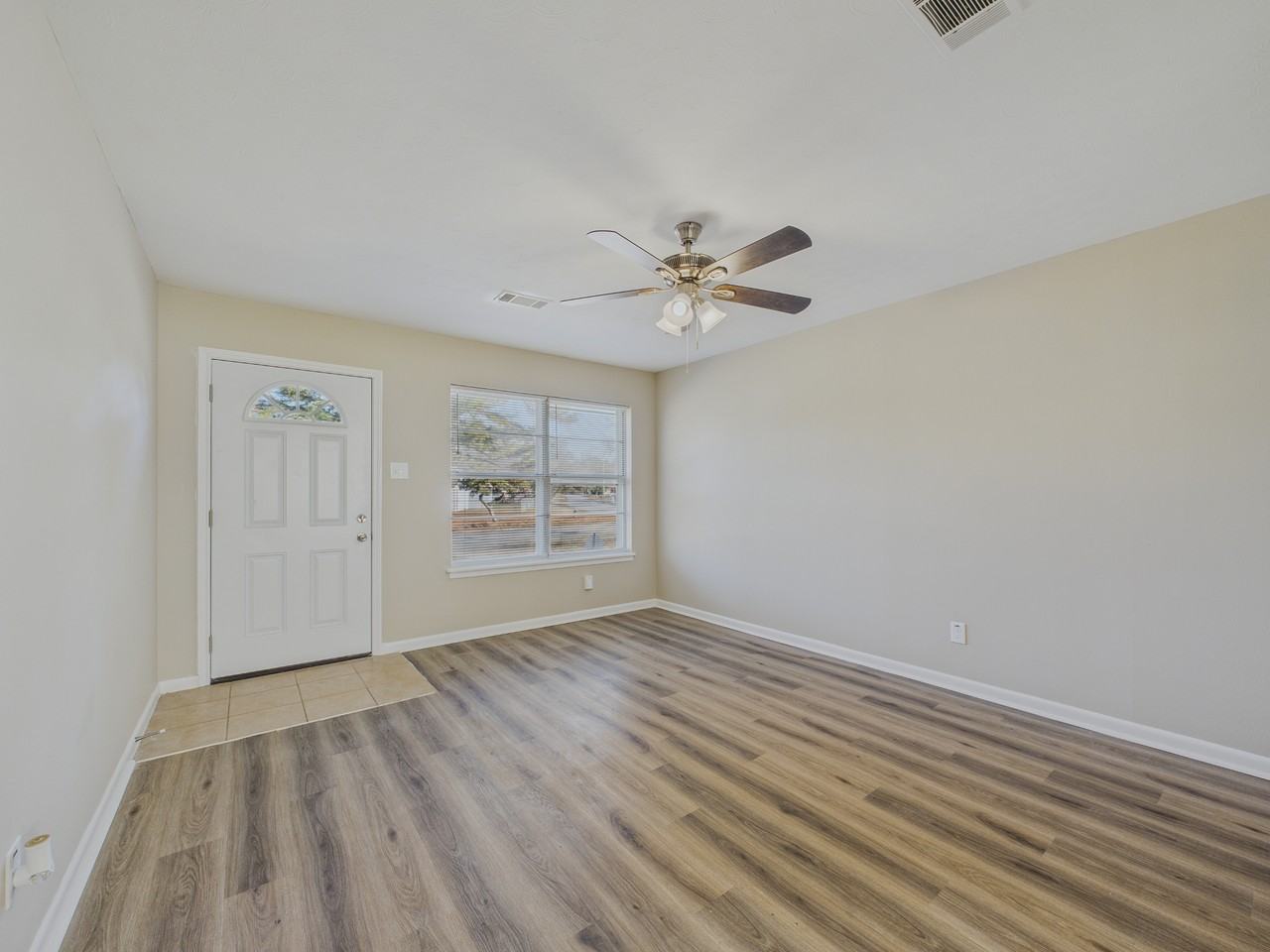 1 Coral Ln - Photo 4 of 19