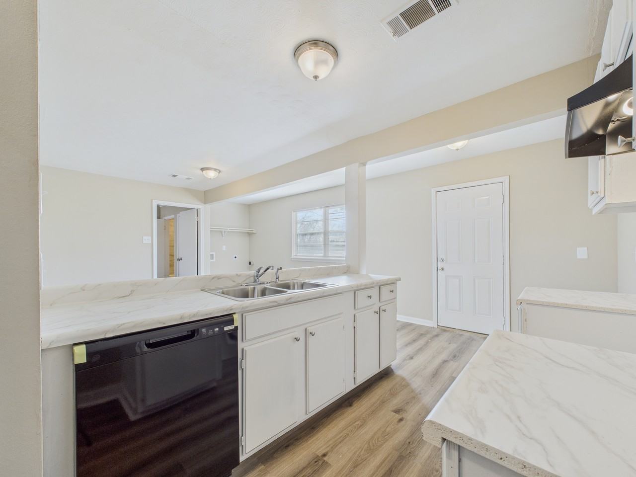 1 Coral Ln - Photo 6 of 19