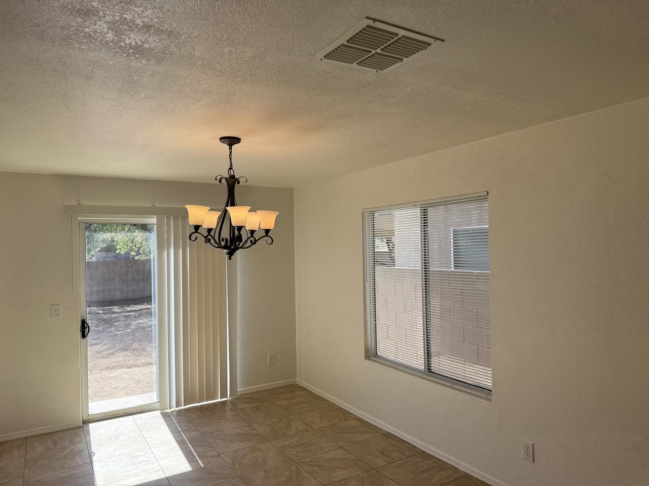 6279 S Earp Wash Ln - Photo 3 of 26