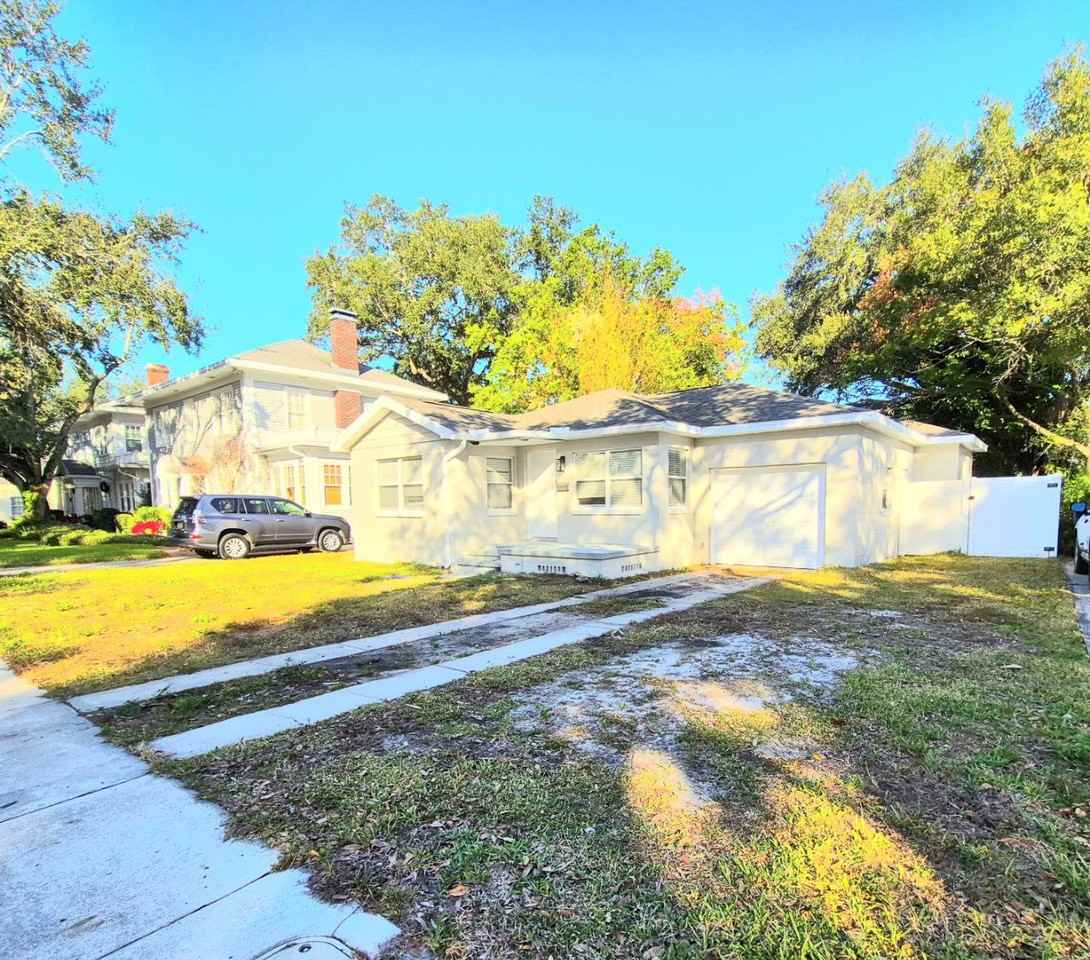 2617 W Watrous Ave - Photo 2 of 36