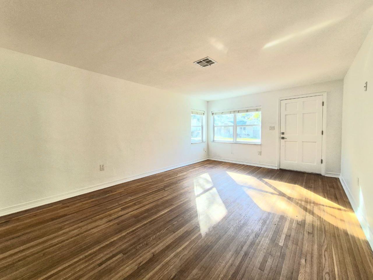 2617 W Watrous Ave - Photo 7 of 36