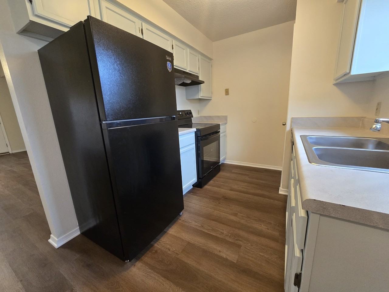 409 Shadow Way Ln - Photo 5 of 16