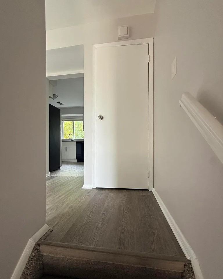 91D Narrows Rd N #C - Photo 5 of 20