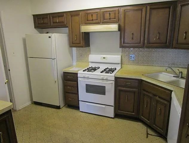 175 Lake Blvd #309 - Photo 4 of 22