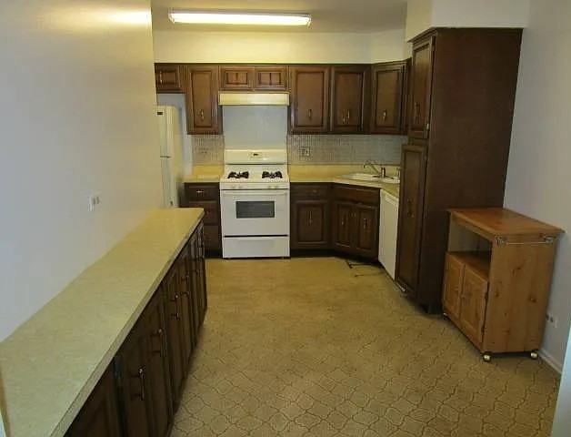 175 Lake Blvd #309 - Photo 5 of 22