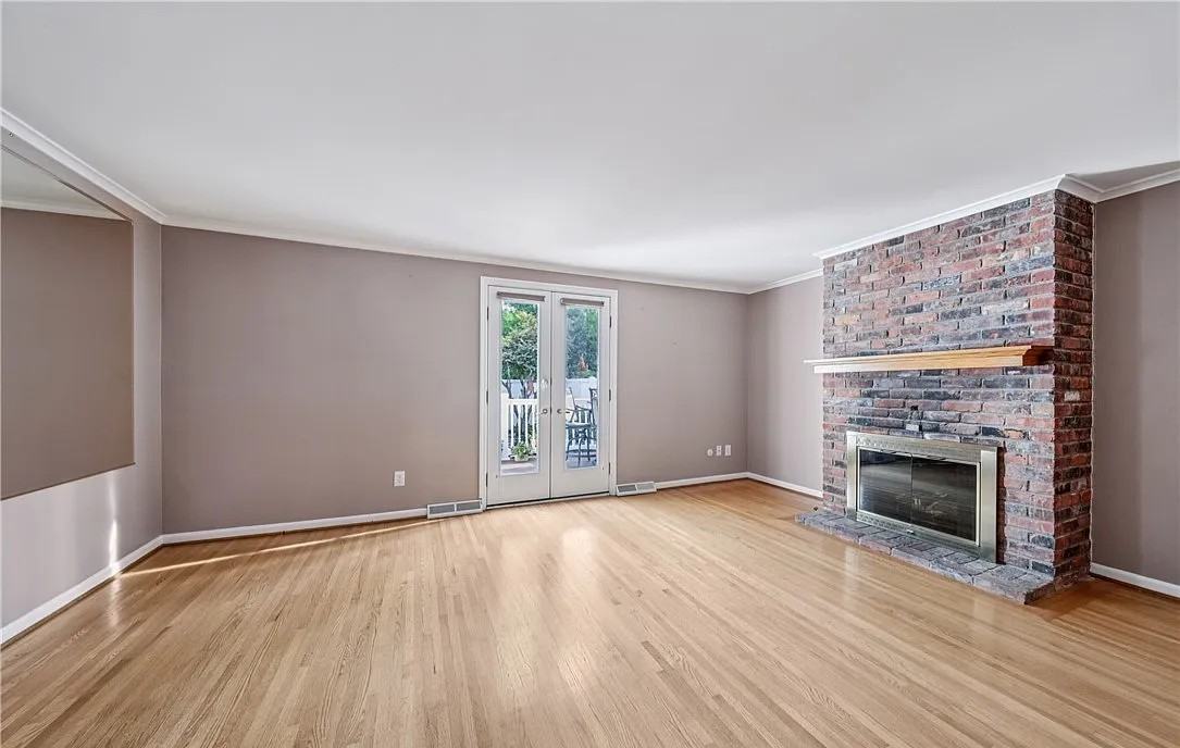 500 Burroughs Dr #B - Photo 5 of 32