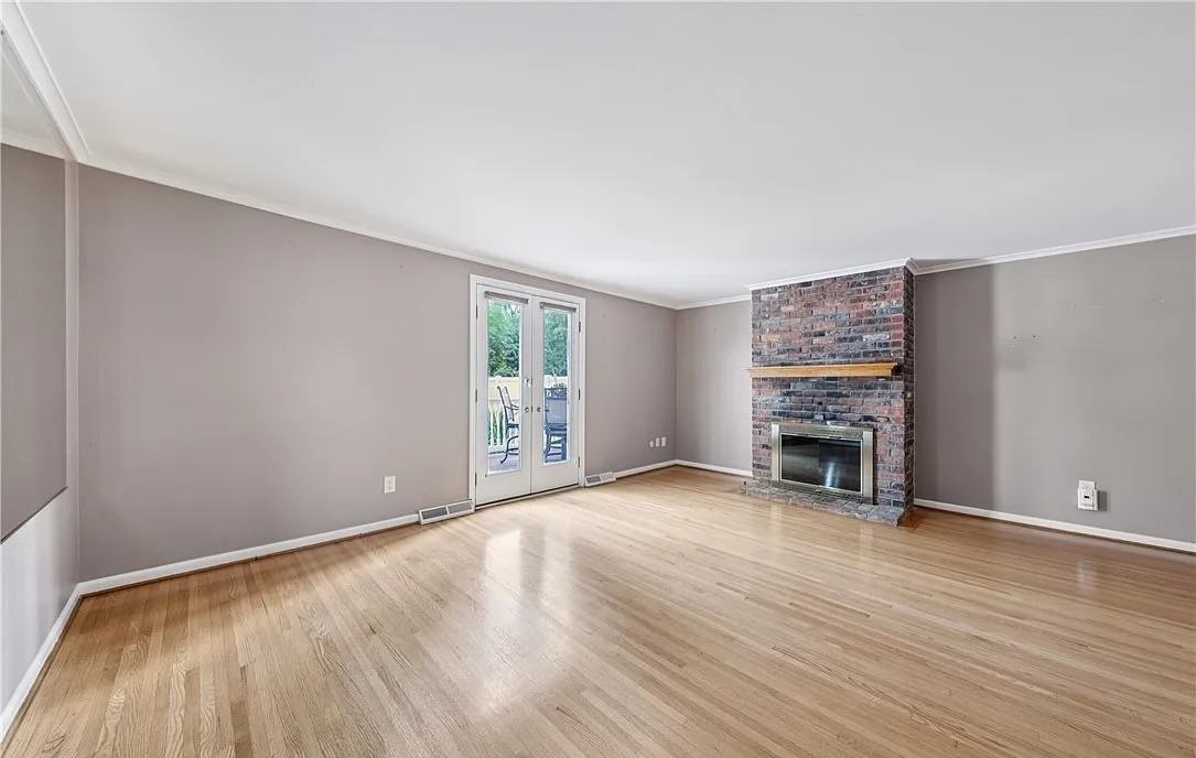 500 Burroughs Dr #B - Photo 6 of 32