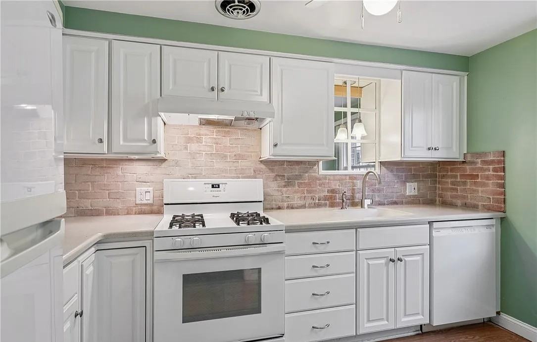 500 Burroughs Dr #B - Photo 7 of 32