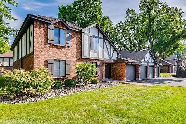 8246 Holly Ct #15D - Photo 2 of 28