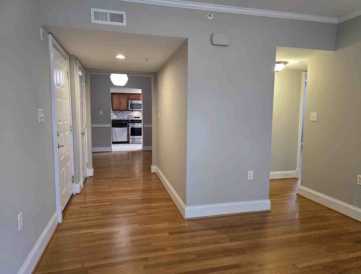 45 E Lock Ln #7 - Photo 2 of 12