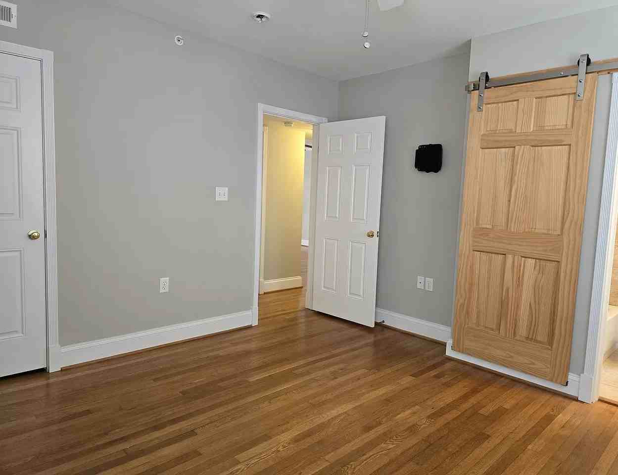 45 E Lock Ln #7 - Photo 5 of 12