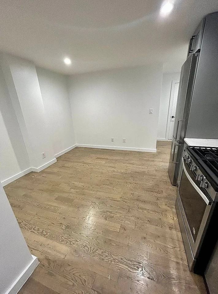 243 W 135th St #2A - Photo 7 of 8