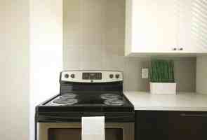 featured image of 650 S 8th St #14