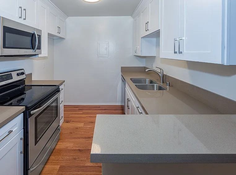 8650 Gulana Ave - Photo 2 of 15