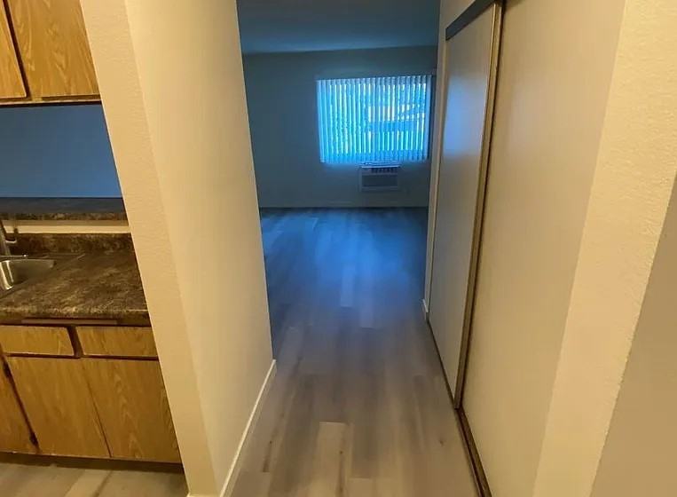 10231 Pinewood Ave #5 - Photo 5 of 8